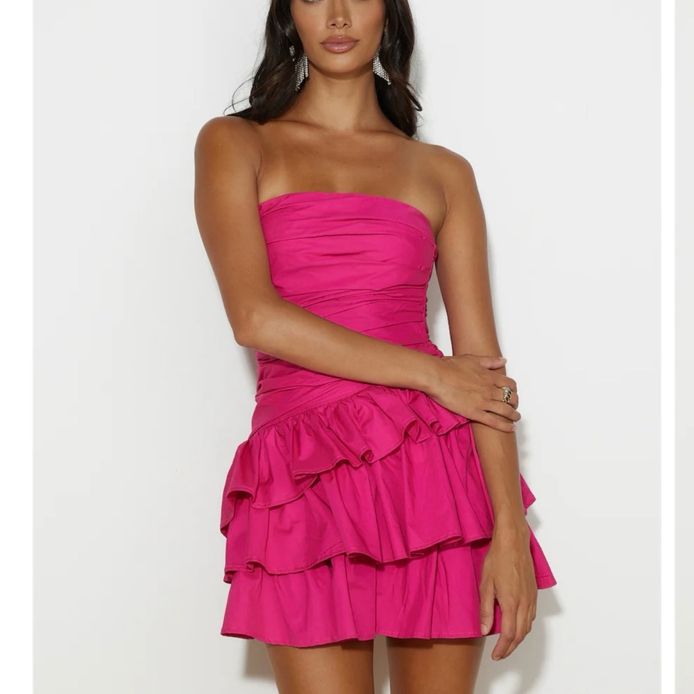 Attention snatch pink midi dress Hello Molly